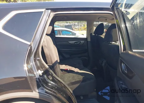 2015 Nissan Rogue S z USA, uszkodzony, nr VIN 5N1AT2MKXFC864348